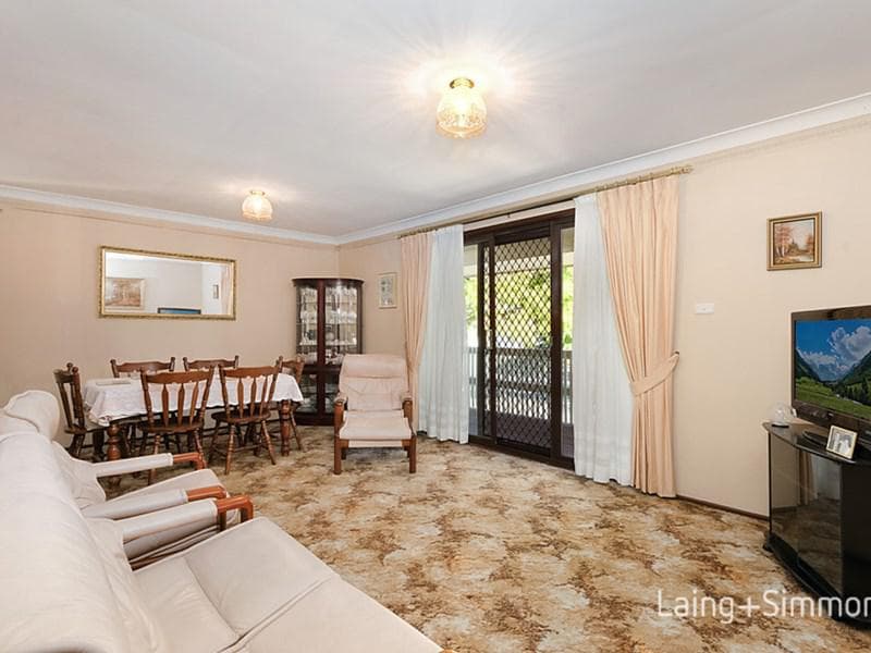 65 Plymouth Crescent, Kings Langley, Kings Langley - Thumbnail 3