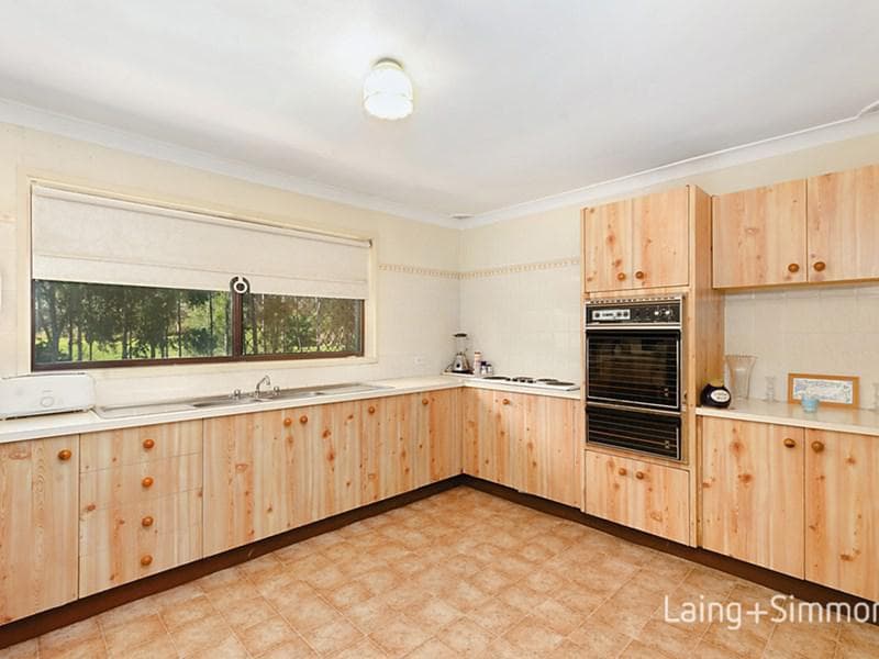 65 Plymouth Crescent, Kings Langley, Kings Langley - Thumbnail 4