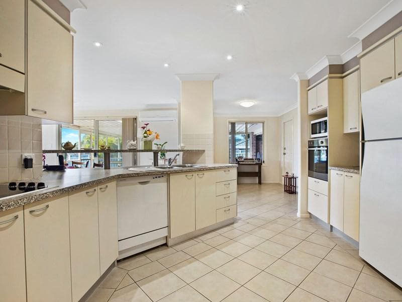 13 Willandra Avenue, Port Macquarie, Port Macquarie - Thumbnail 2
