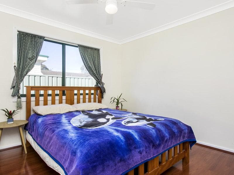 11 & 11a Idriess Crescent, Blackett, Blackett - Thumbnail 3