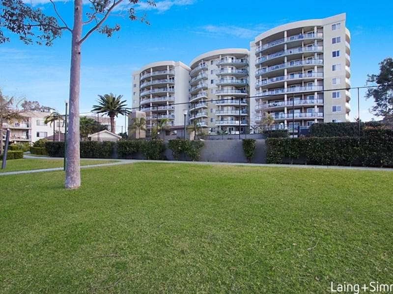 302/91d Bridge Rd, Westmead, Westmead - Image 1