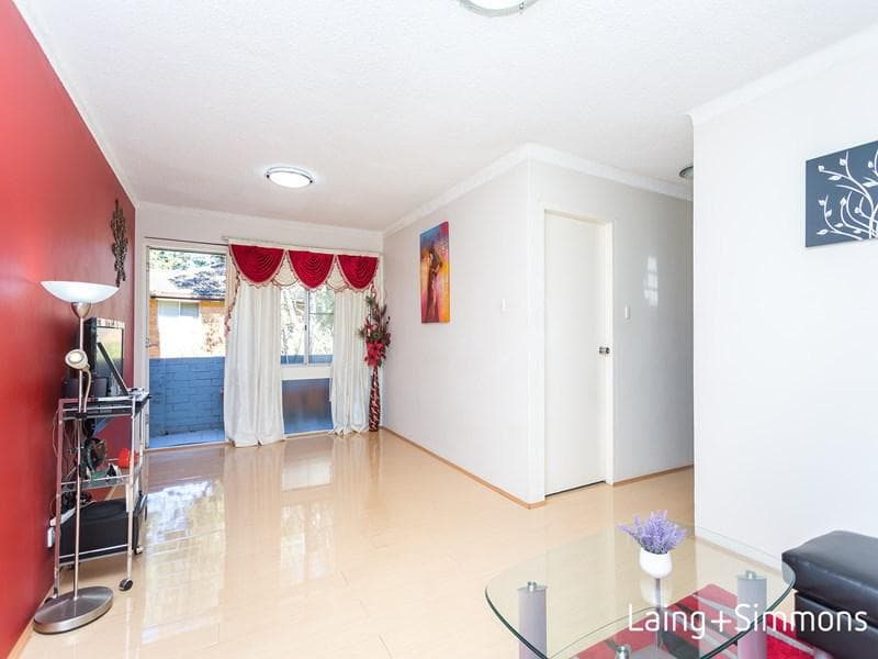 10/7-17 Edwin Street, Regents Park, Regents Park - Image 1