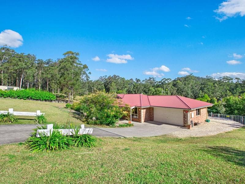 11 Fenton Drive, King Creek, King Creek - Image 1