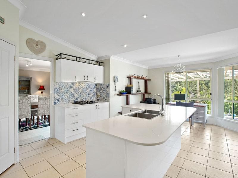 11 Fenton Drive, King Creek, King Creek - Thumbnail 2