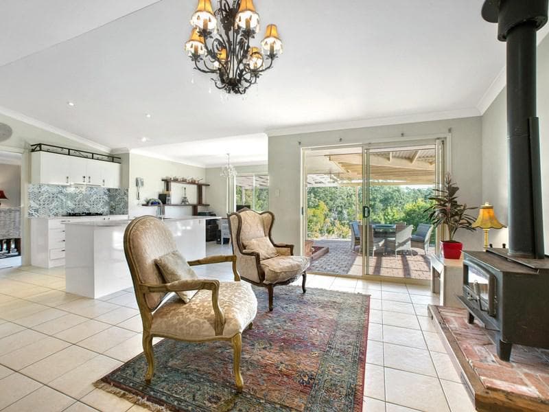 11 Fenton Drive, King Creek, King Creek - Thumbnail 3