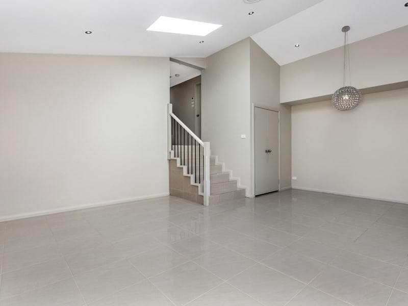 2/28-30																										Fielding St
														
								Collaroy, NSW 2097, Ropes Crossing - Thumbnail 5
