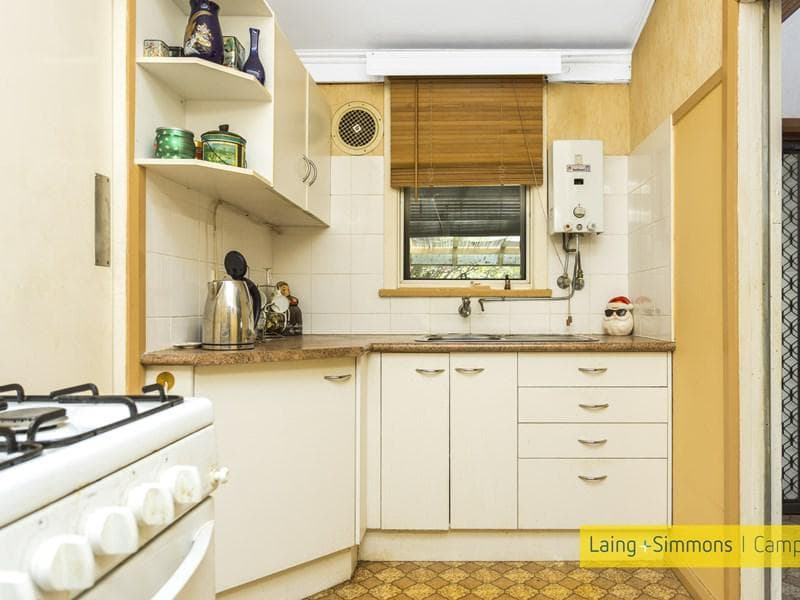 8/574																										New South Head Road, cnr St Mervyns Ave
														
								Point Piper, NSW 2027, Campsie - Thumbnail 3