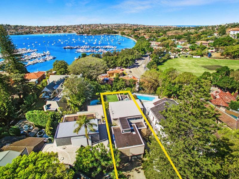 2/14																										Graylind Close
														
								Collaroy, NSW 2097, Point Piper - Thumbnail 3