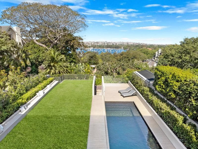 2/14																										Graylind Close
														
								Collaroy, NSW 2097, Point Piper - Thumbnail 4
