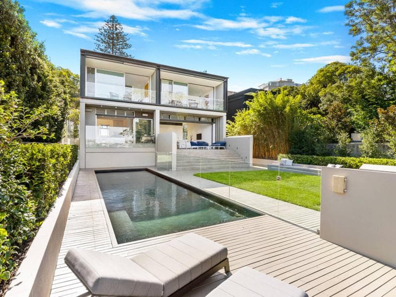 2/14																										Graylind Close
														
								Collaroy, NSW 2097, Point Piper - Thumbnail 5