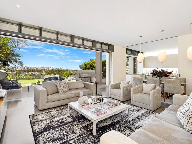 2/14																										Graylind Close
														
								Collaroy, NSW 2097, Point Piper - Thumbnail 6