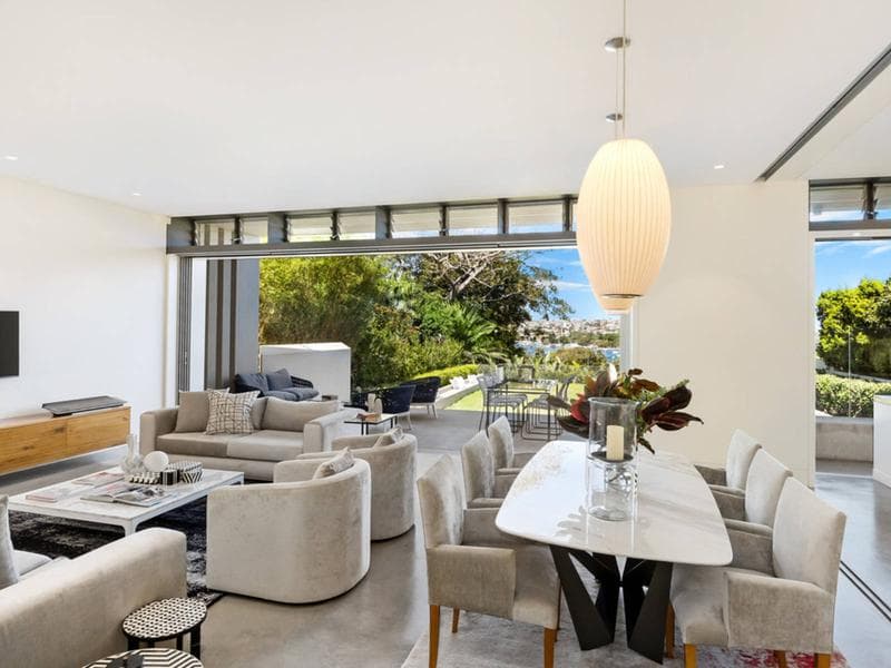 2/14																										Graylind Close
														
								Collaroy, NSW 2097, Point Piper - Thumbnail 8