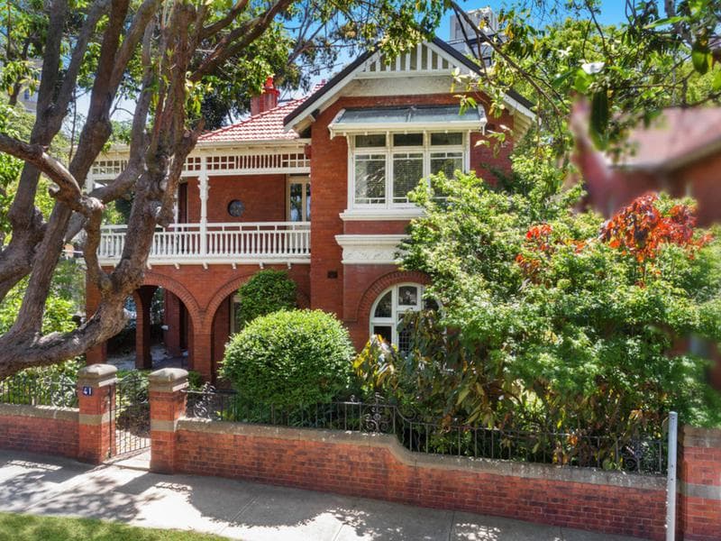 8/35																										Parkes Road
														
								Artarmon, NSW 2064, Darling Point - Thumbnail 4