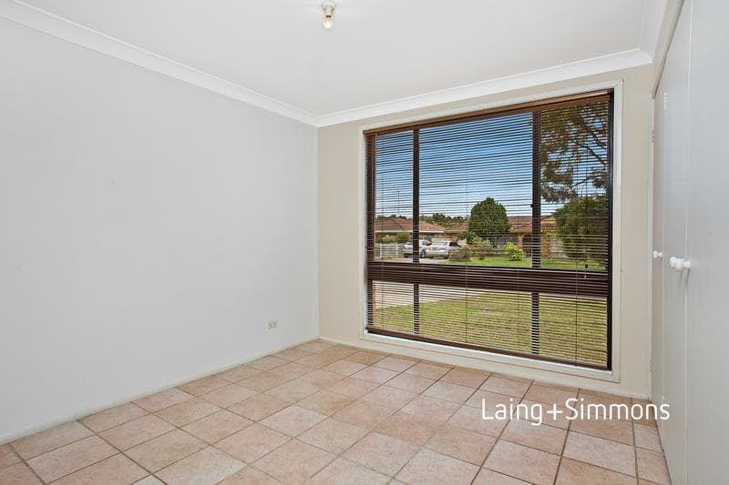 38 Aminta Crescent, Hassall Grove, Hassall Grove - Thumbnail 3