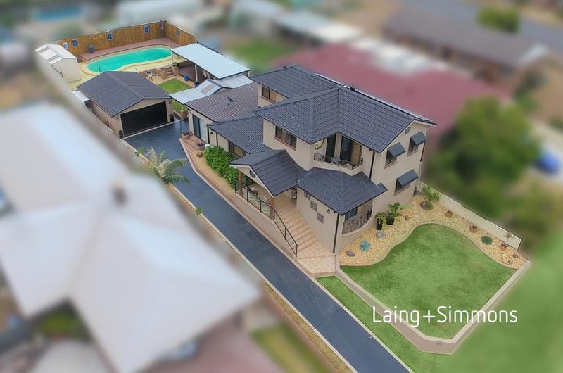 4/2																										Waugh Street
														
								Port Macquarie, NSW 2444, Emu Heights - Thumbnail 2