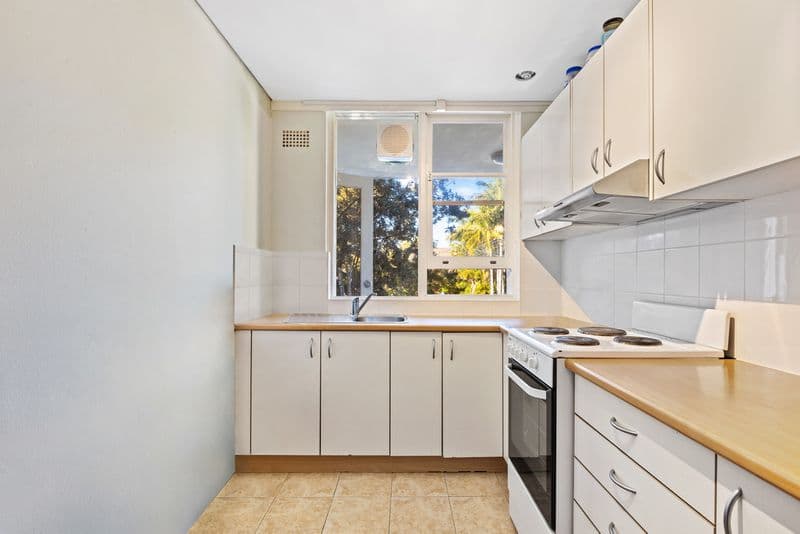 2/4-5 Kempsey Close, Dee Why, Dee Why - Thumbnail 4