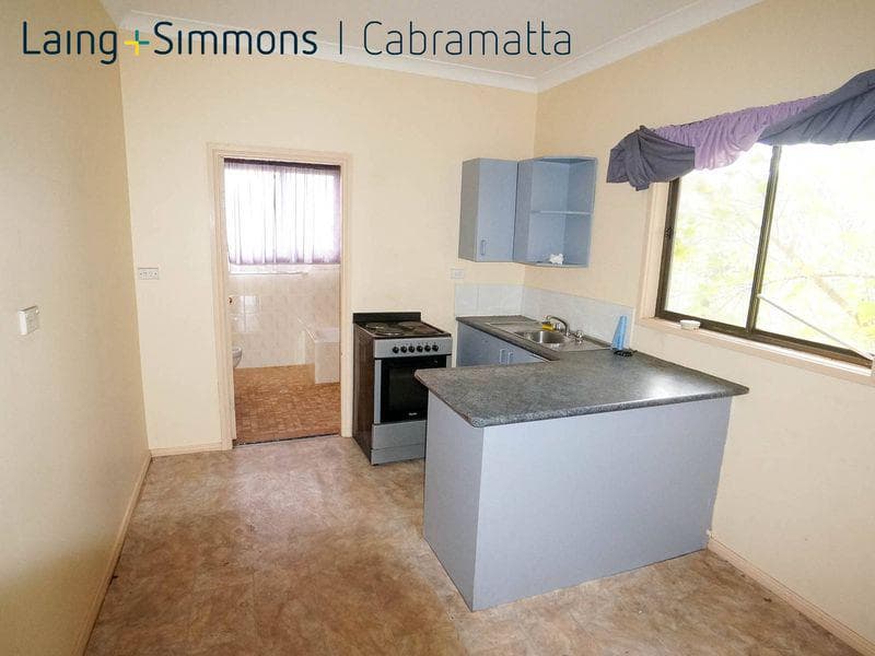 7/12-14																										Albert Street
														
								Campsie, NSW 2194, Mount Pritchard - Thumbnail 5