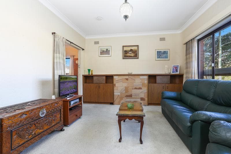 8 Gooroa Street, Carss Park, Carss Park - Thumbnail 3