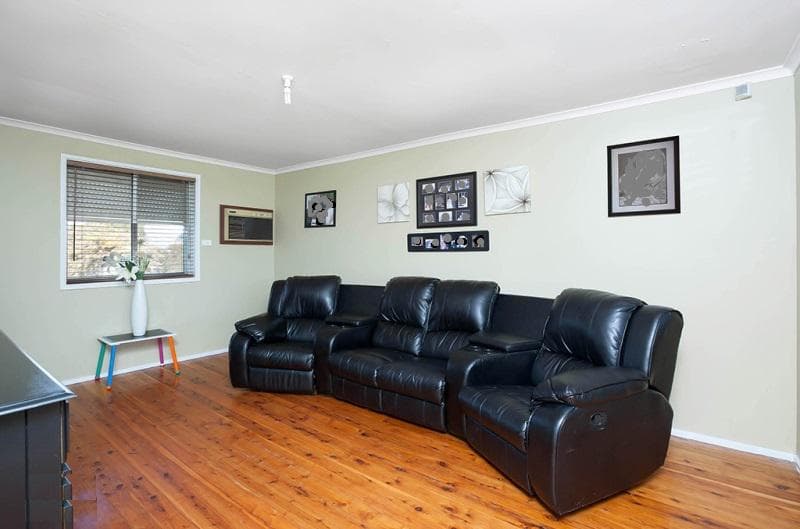 292 The Parkway, Bradbury, Bradbury - Thumbnail 4