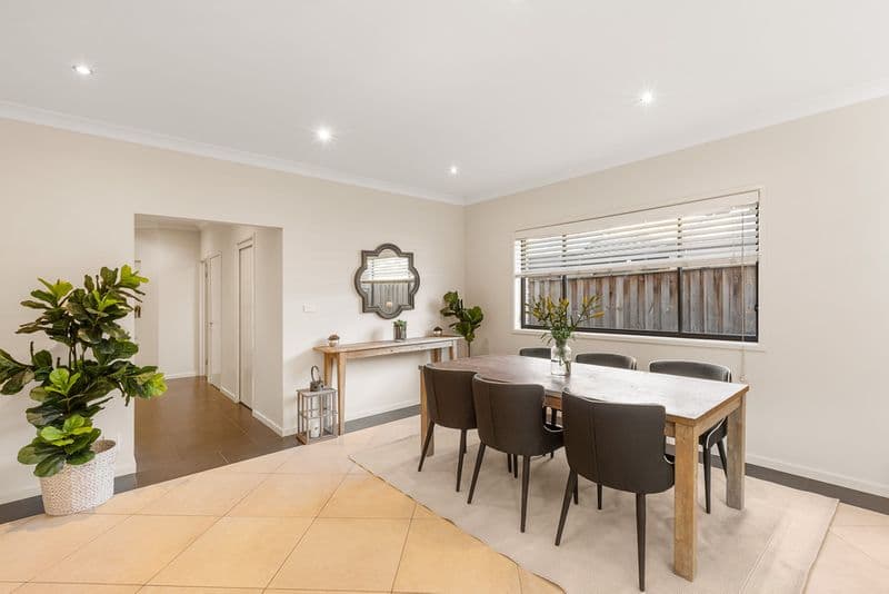 6 Eucalyptus Place, Warriewood, Warriewood - Thumbnail 4