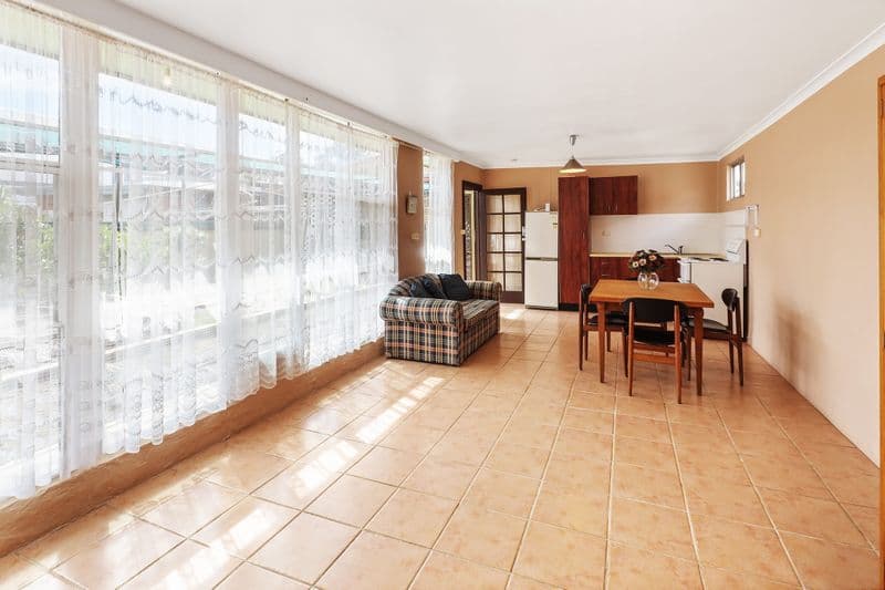 12 Woods Road, Sefton, Sefton - Thumbnail 8