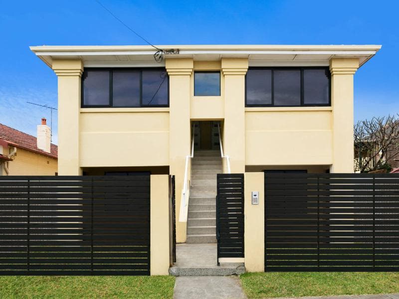 54/3-13																										Erskineville Road
														
								Newtown, NSW 2042, North Bondi - Image 1
