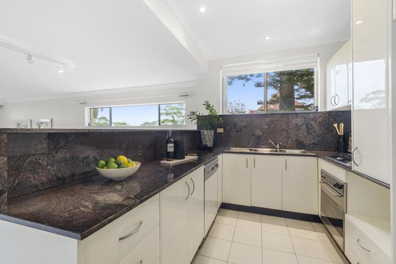 2/1 Hamilton Street, Rose Bay, Rose Bay - Thumbnail 2