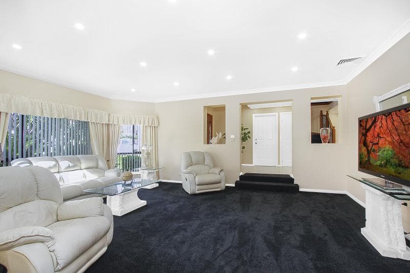 8 Lodi Close, West Hoxton, West Hoxton - Thumbnail 3