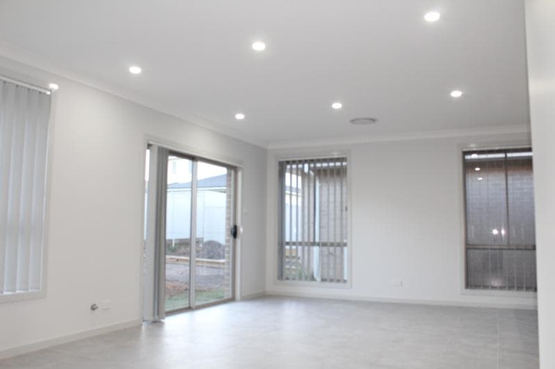 4/2																										Waugh Street
														
								Port Macquarie, NSW 2444, Middleton Grange - Thumbnail 5