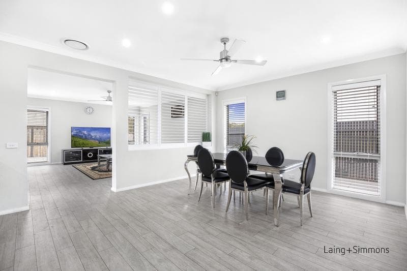32 Clarence Drive, Elizabeth Hills, Elizabeth Hills - Thumbnail 3