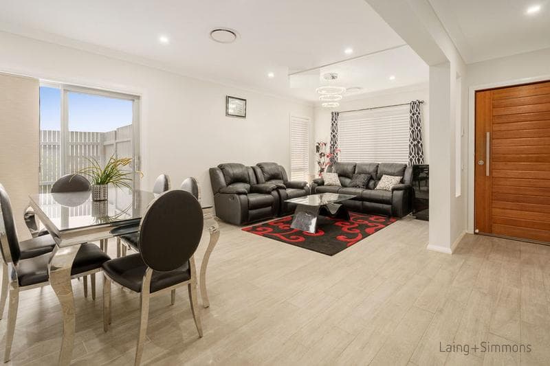32 Clarence Drive, Elizabeth Hills, Elizabeth Hills - Thumbnail 5