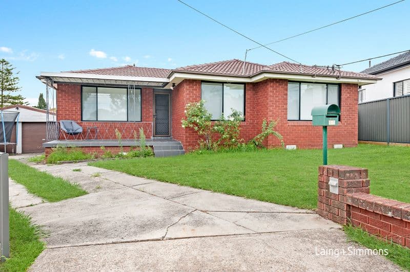 11 San Remo Place, Guildford, Guildford - Image 1