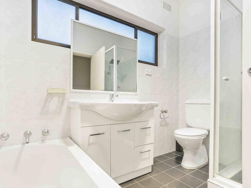 54/3-13																										Erskineville Road
														
								Newtown, NSW 2042, Kingsford - Thumbnail 6