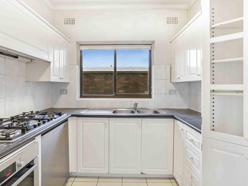 54/3-13																										Erskineville Road
														
								Newtown, NSW 2042, Kingsford - Thumbnail 7