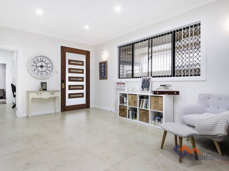 54/3-13																										Erskineville Road
														
								Newtown, NSW 2042, Granville - Thumbnail 2