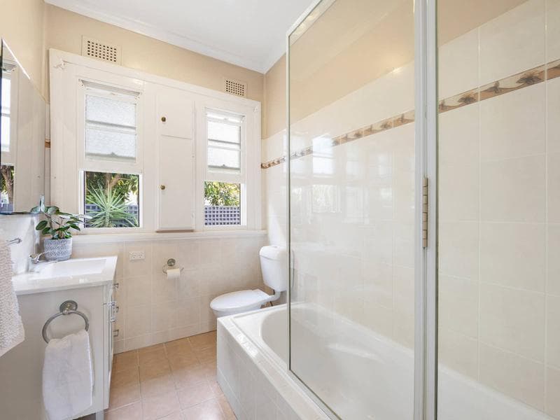 54/3-13																										Erskineville Road
														
								Newtown, NSW 2042, Port Macquarie - Thumbnail 7
