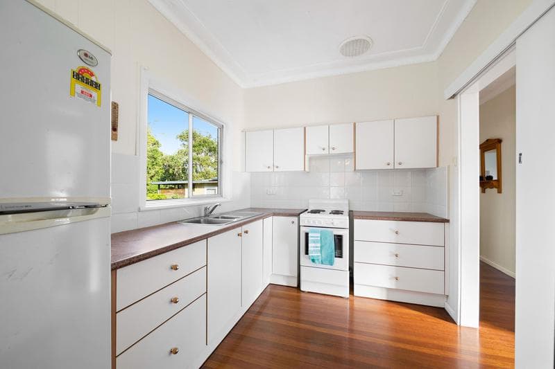 54/3-13																										Erskineville Road
														
								Newtown, NSW 2042, Port Macquarie - Thumbnail 3