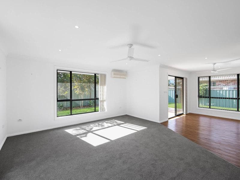 54/3-13																										Erskineville Road
														
								Newtown, NSW 2042, Port Macquarie - Thumbnail 5