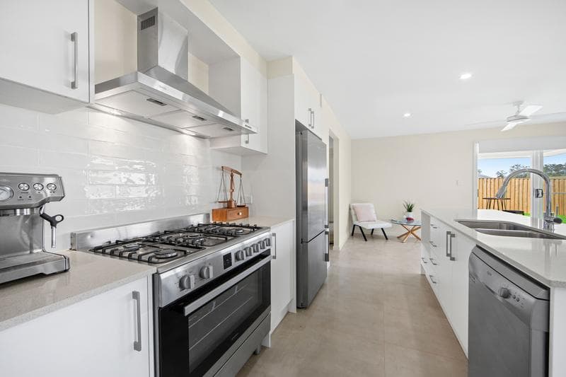 43 Sovereign Drive, Port Macquarie, Port Macquarie - Thumbnail 2