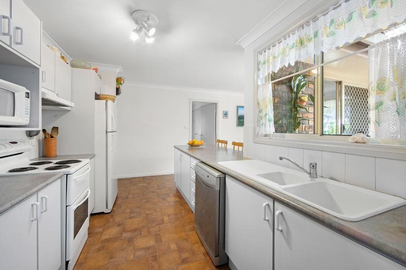 4/2																										Waugh Street
														
								Port Macquarie, NSW 2444, Port Macquarie - Thumbnail 4