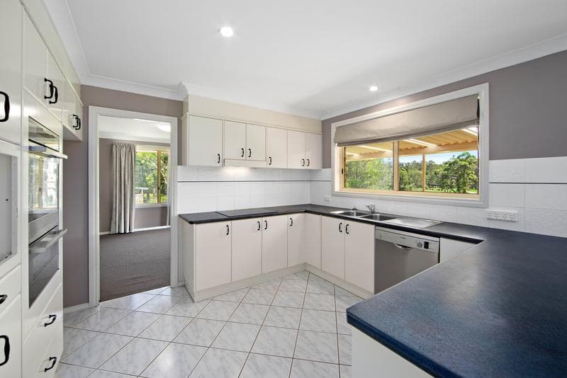 6 Topaz Place, Port Macquarie, Port Macquarie - Thumbnail 6
