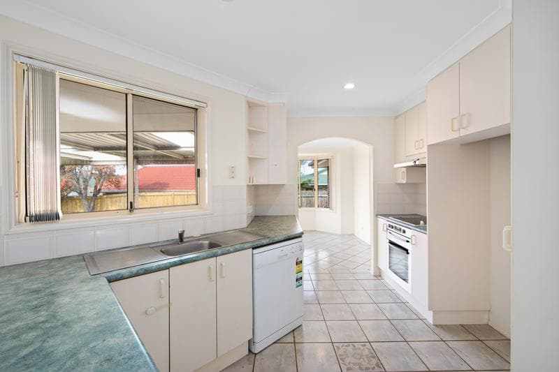12 Robin Drive, Port Macquarie, Port Macquarie - Thumbnail 2