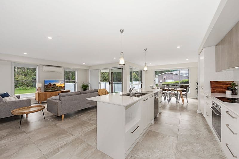 262 Crestwood Drive, Port Macquarie, Port Macquarie - Thumbnail 3