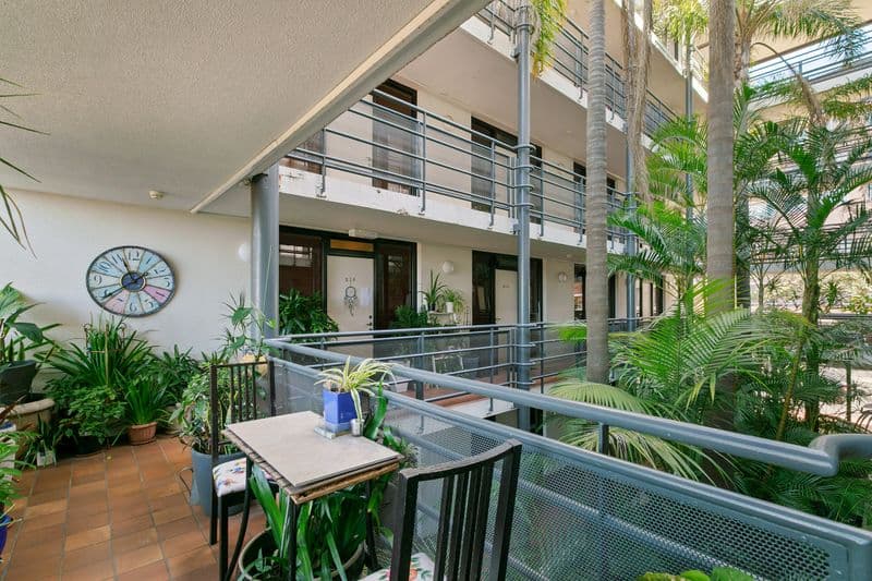 210/6-8 Ward Avenue, Elizabeth Bay, Elizabeth Bay - Thumbnail 2