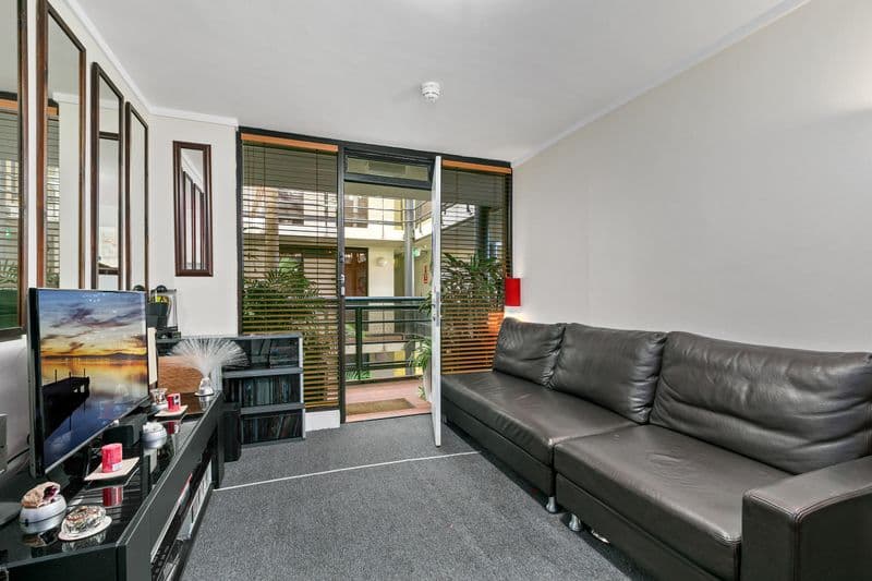 210/6-8 Ward Avenue, Elizabeth Bay, Elizabeth Bay - Thumbnail 3