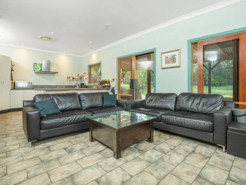 15 Birtles Ave, Pendle Hill, Toongabbie - Thumbnail 4