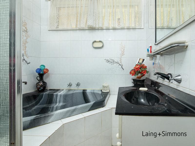 5/78-80																										Hastings River Drive
														
								Port Macquarie, NSW 2444, Greystanes - Thumbnail 6