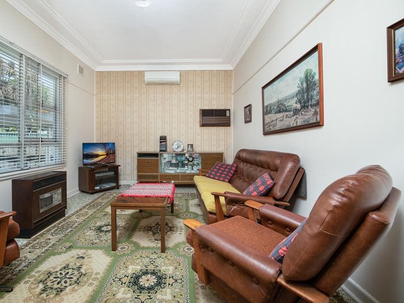 33 Springdale Road, Wentworthville, Wentworthville - Thumbnail 2