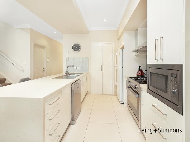 6 Whale Court, Stanhope Gardens, Stanhope Gardens - Thumbnail 3