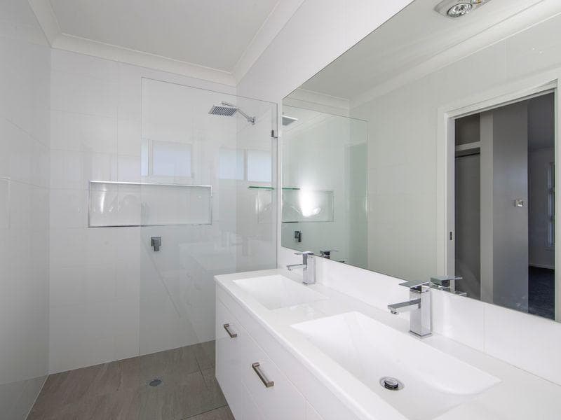 10 Banyan St, Teralba, Teralba - Thumbnail 3